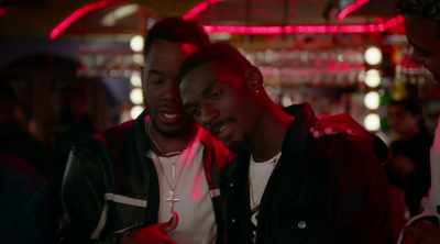 - It's just... it's just...
- Whatever... whatever - Sweet Life: Los Angeles