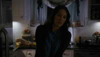 It's just me. - Sneaky Pete