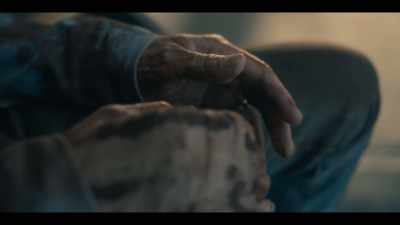 It's just paint. - The Haunting of Hill House