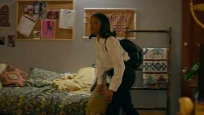 - It's just for show!
- Okay, but like, still, - Real Love