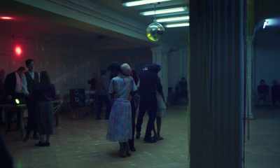 ♪ It's just the way
you're walking ♪ - The Silent Twins