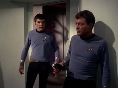 It's killing the captain. - Star Trek