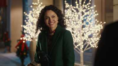 It's kind of
nice, isn't it, - Well Suited For Christmas