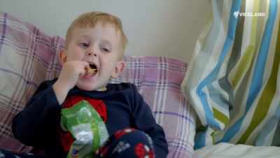 It's my last morning
with the Sumners. - Stacey Dooley Sleeps Over