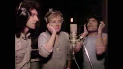 # It's late - Queen: Rock the World
