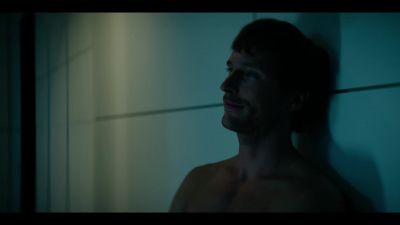 It's late. You should come back to bed. - No Escape