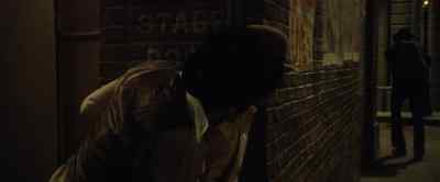 It's that Leary guy.
Let's follow him. - Harry and Walter Go to New York