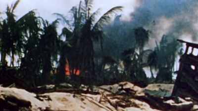 It's like advancing
through a wasteland. - The Pacific War in Color