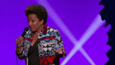It's like America's at that campground,
walking through... - Wanda Sykes: I'm an Entertainer