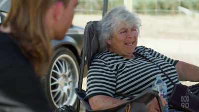 It's like farting, isn't it?
Yeah. (LAUGHS) - Miriam Margolyes: Australia Unmasked