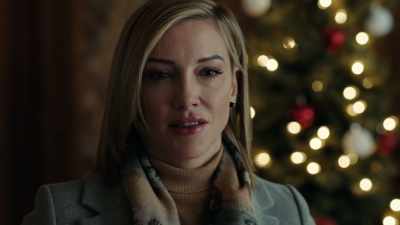 It's like no matter
how hard I try, - A Royal Christmas Crush