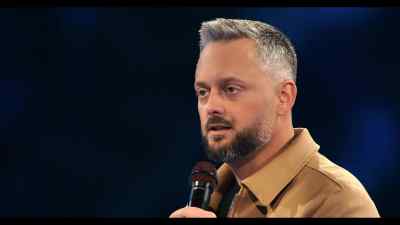 It's like some zookeeper
walking some old gorilla around. - Your Friend, Nate Bargatze