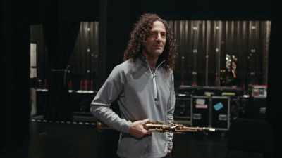 It's like, "You're gonna
play, aren't you?" - Listening to Kenny G