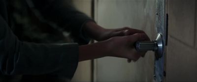 - It's locked.
- This way. - Goosebumps