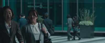 It's mad how everyone's
dressed in suits. This is mad, bruv. - People Just Do Nothing: Big in Japan