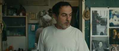 -It's Manana's birthday today.
-I know. - My Happy Family