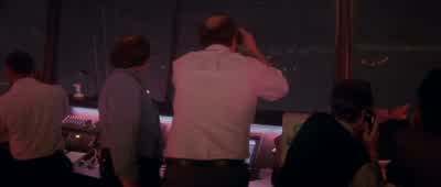 It's McClane. - Die Hard 2