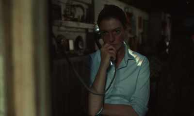 - It's me.
- Elena? - The Last Thing He Wanted