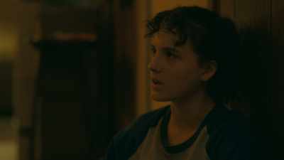 - It's more important than getting you killed?
- No, - Paper Girls
