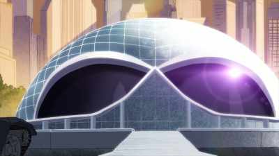 It's mostly the helmet.
[chuckles] - Harley Quinn