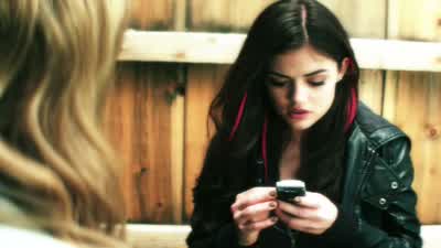 It's my dad. - Pretty Little Liars