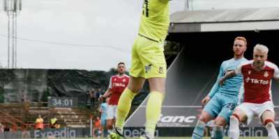 It's never easy, but,
you know, with Rob going down, - Welcome to Wrexham