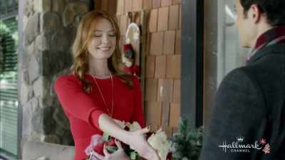 It's never too late
to rewrite a chapter - The Mistletoe Inn