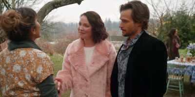 - It's so nice to meet you, Mrs. Brody.
- It's Pedraza, actually. - Firefly Lane