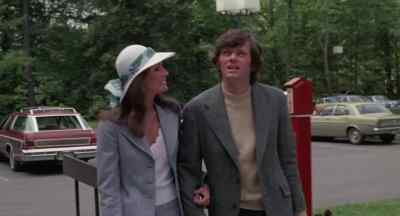 It's nice of you to come. - The Reincarnation of Peter Proud