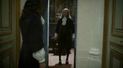        It's no bigger than
        a broom cupboard. - Versailles