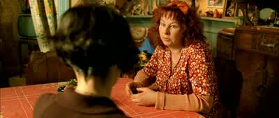 It's no secretthat he slept with his secretary. - Amélie