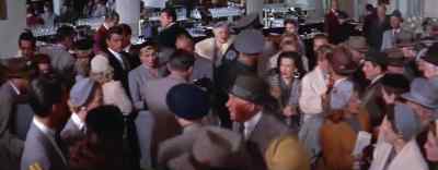 -It's Norman Maine.
-Drunk again. - A Star Is Born