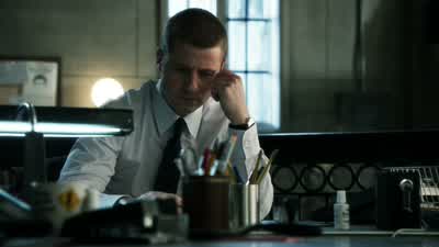 It's not a blue plate. - Gotham