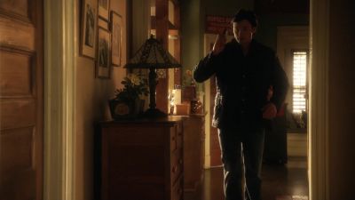 It's not a good time. - Smallville