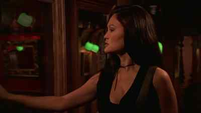 It's not a mirror. - Relic Hunter