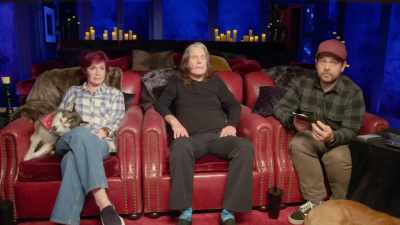 - It's not a photograph again, is it?
- It is a photograph. - The Osbournes Want to Believe