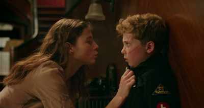 - It's not allowed.
- What will you do, sweet Hitlerchen? - Jojo Rabbit