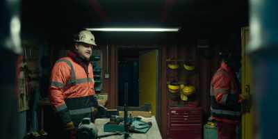 It's not Baz he's trying to save.
Magnus I mean. - The Rig