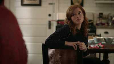 It's not easy,
especially for someone - Zoey's Extraordinary Playlist