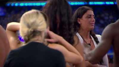 >> IT'S NOT FAIR. - Love Island