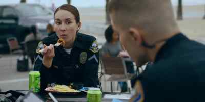 It's not my girlfriend. It's Holt. - On Call