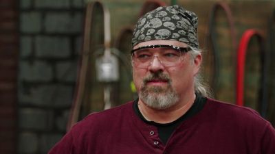 It's not going as deeply
as I would like to see it go. - Forged in Fire