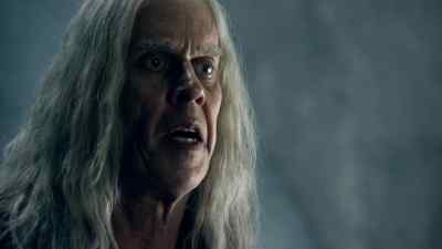 It's not him. - Legend of the Seeker