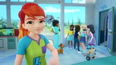 It's not just me,
this is weird, right? - LEGO Friends: Girls on a Mission