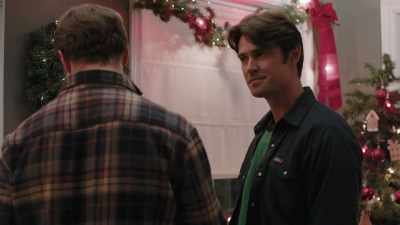 It's not like something
like this happens every day. - Everything Christmas