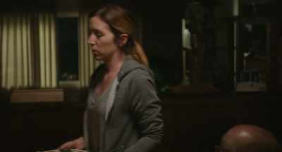 - It's not polite
to leave the table - Justine
