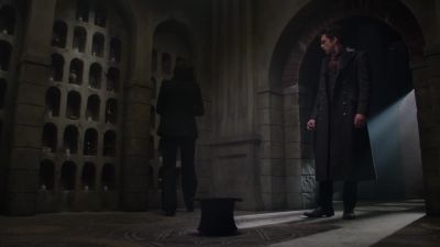It's not spinning. - Once Upon a Time