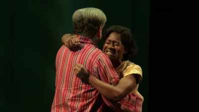 - It's not that...
- You've made me a tool to avoid this! - National Theatre Live: Nye