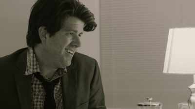 It's not too late for us to
have a relationship, right? - Salesmen