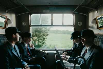 It's not us you have to worry about,
Mr Wakeling. We're your pals. - Living